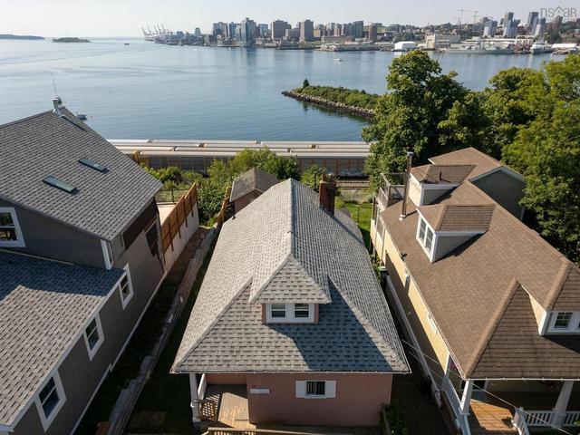 13 Fairbanks Street  Dartmouth, NS B3A 1B8