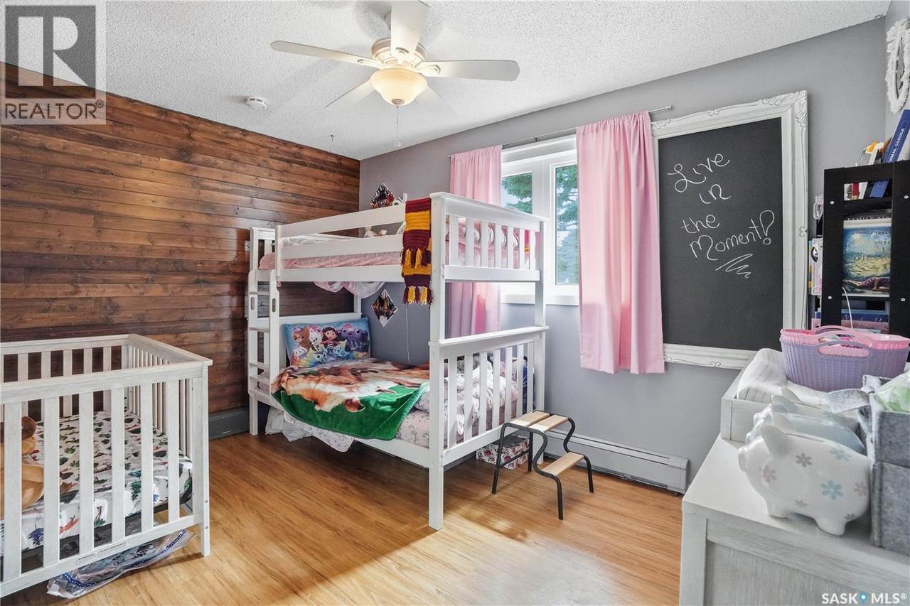 329 1St Avenue E, Mortlach, SK - Indoor Photo Showing Bedroom
