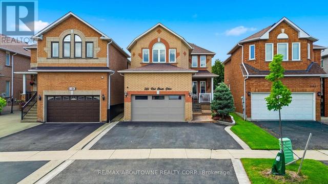 5184 RED BRUSH DRIVE  Mississauga, ON L4Z 3Z8