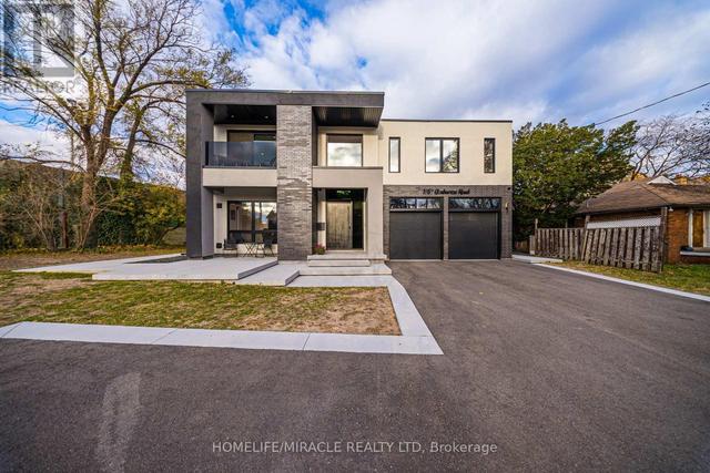 1653 GLENBURNIE ROAD  Mississauga, ON L5G 3E4