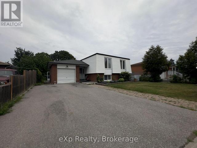 7601 LOCKINGTON CRESCENT  Mississauga (Malton), ON L4T 2V6
