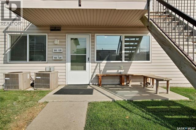 103 120 C AVENUE N  Saskatoon, SK S7L 7M3