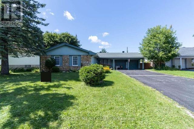 1999 GARFIELD AVENUE  Ottawa, ON K2C 0W7