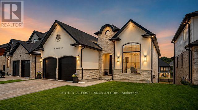 956 TRAILSWAY AVENUE  London South (South B), ON N6K 0K7