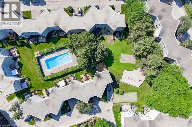 60 ELMSDALE Drive Unit# 25  Kitchener, ON N2E 2G4