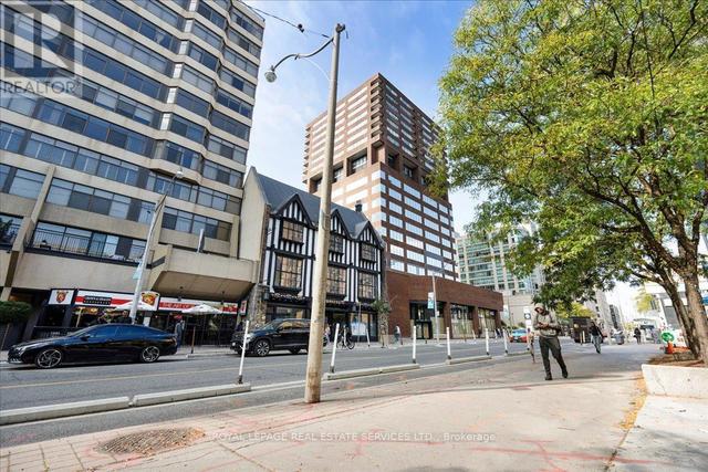 1214 - 914 YONGE STREET Toronto, ON M4W 3C8