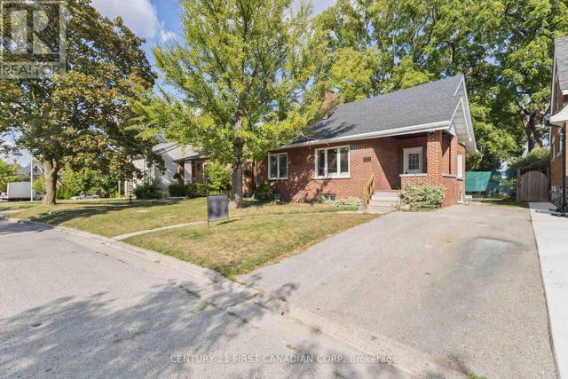 122 WINDSOR CRESCENT  London South (South F), ON N6C 1V8