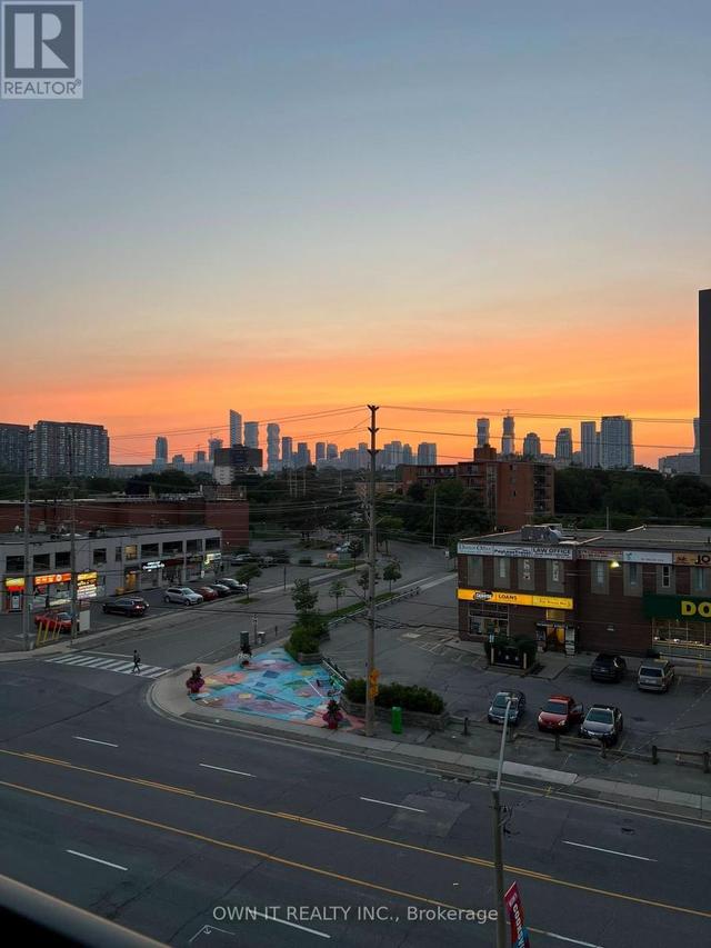 403 - 86 DUNDAS STREET E  Mississauga, ON L5B 1H3