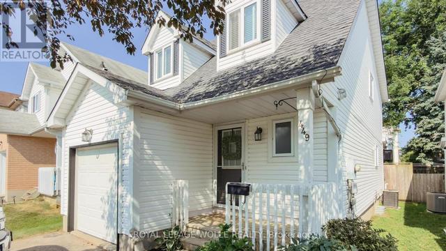 449 EXMOOR STREET  Waterloo, ON N2K 3T7