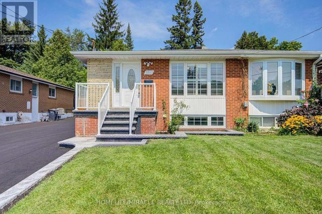 3367 THE CREDIT WOODLANDS ROAD  Mississauga, ON L5C 2J9