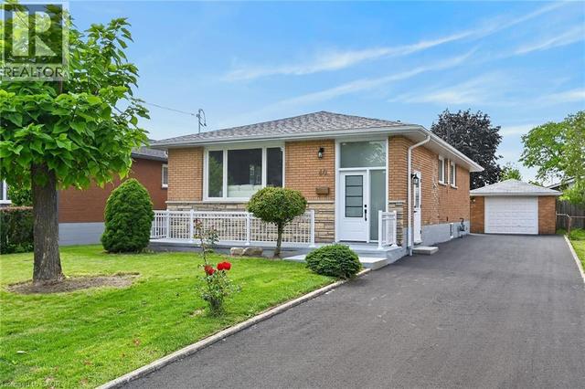 40 PURDY Crescent  Hamilton, ON L9A 3B3