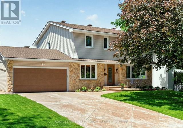 2407 ROSEWOOD AVENUE  Ottawa, ON K2B 7L3