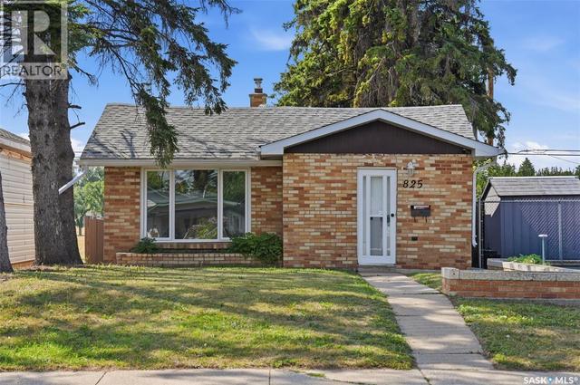 825 L AVENUE N  Saskatoon, SK S7L 2R3
