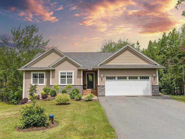 38 Coulter Crescent  Oakfield, NS B2T 0N4