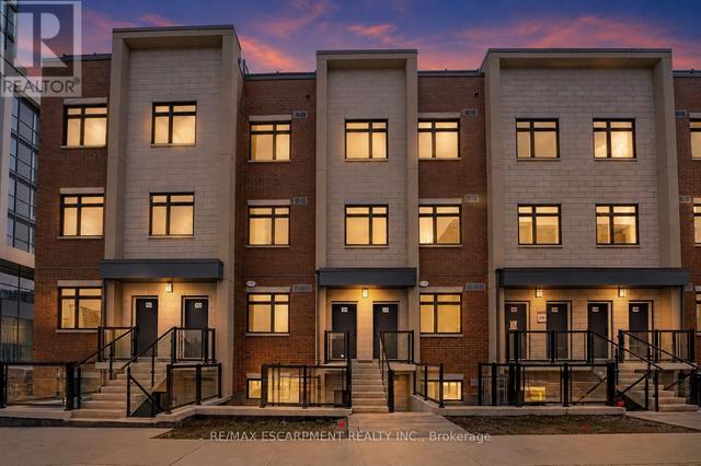 251 - 1075 DOUGLAS MCCURDY COMMON  Mississauga, ON L5G 0C6