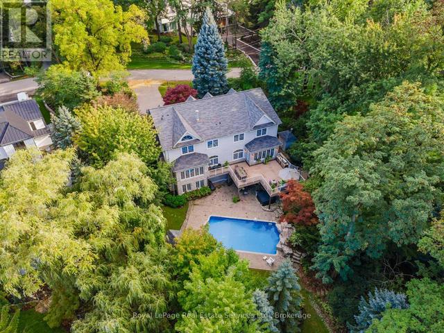 235 LAKEWOOD DRIVE Oakville (Co Central), ON L6K 1B3