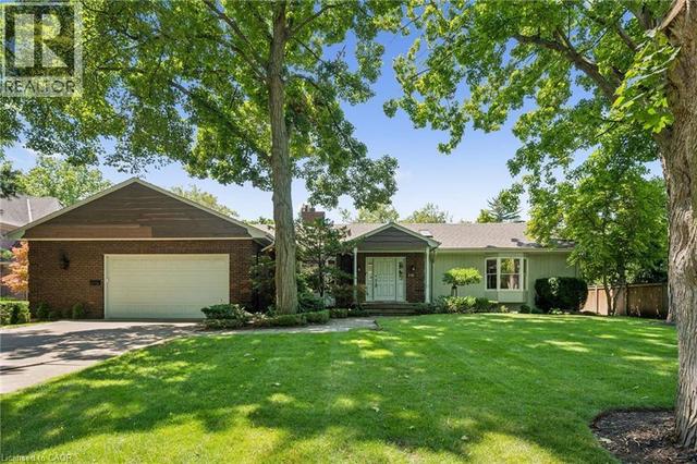 138 APPLEBY Place  Burlington, ON L7L 2X1