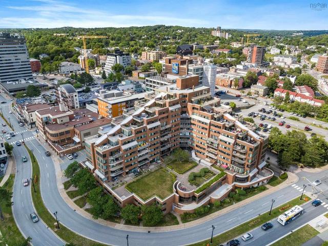702 1 Prince Street  Dartmouth, NS B2Y 4L3