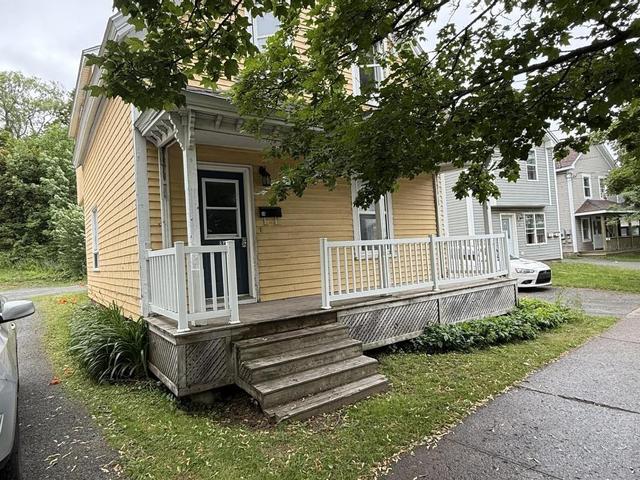 34 Hawthorne Street  Antigonish, NS B2G 1A3