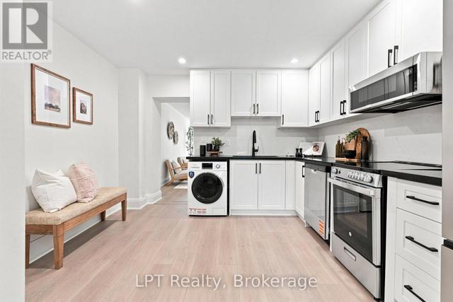 112 OLIVE AVENUE Oshawa (Central), ON L1H 2P2