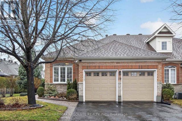 19 GOLDORA PRIVATE  Ottawa, ON K2T 1K8