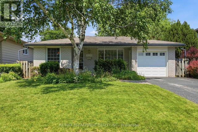 5155 IDLEWOOD CRESCENT  Burlington, ON L7L 3Y5
