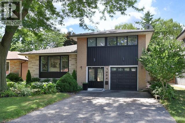 1404 LEWISHAM Drive  Mississauga, ON L5J 3R3