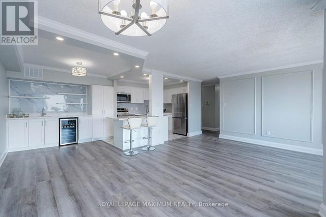 1205 - 50 ELM DRIVE E  Mississauga, ON L5A 3X2