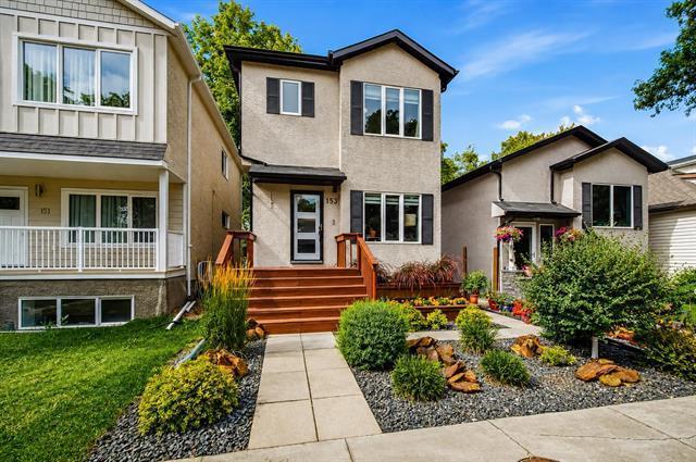 153 Stranmillis AVE  Winnipeg, MB R2M 0K2