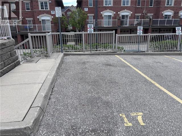 615 SHORELINE Drive Unit# 17  Mississauga, ON L5B 4K4