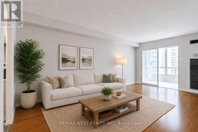 610 - 115 HILLCREST AVENUE  Mississauga, ON L5B 3Y9