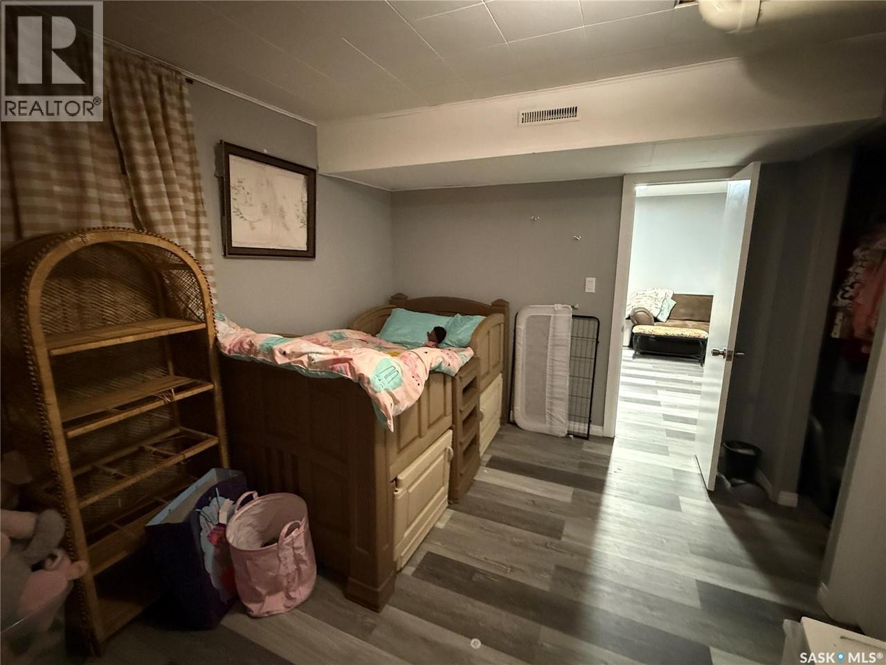 1141 Hartney Avenue, Weyburn, SK - Indoor