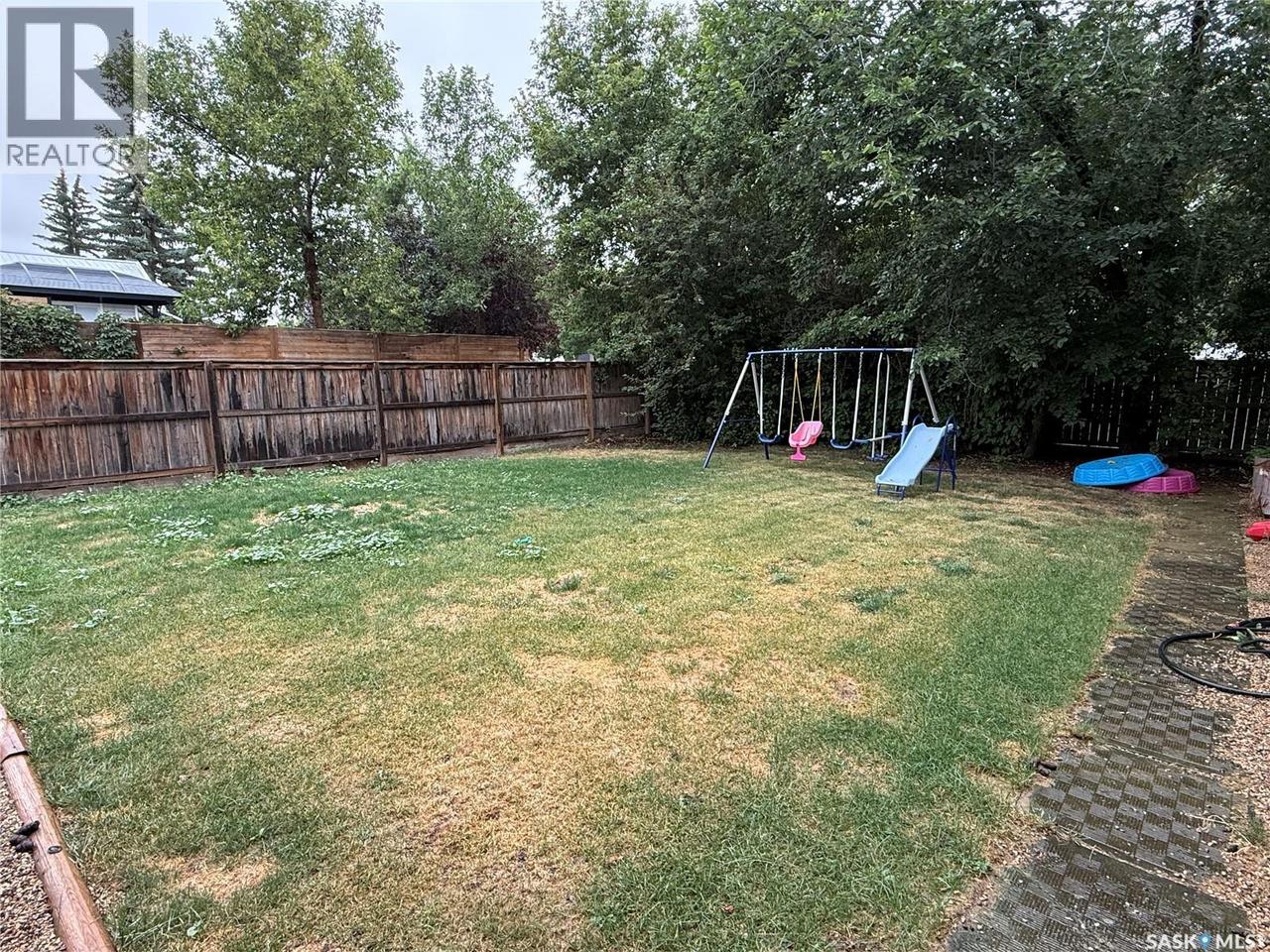 1141 Hartney Avenue, Weyburn, SK - Outdoor With Backyard