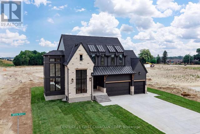 876 WHITE PINE STREET  London North (North S), ON N6G 3X9