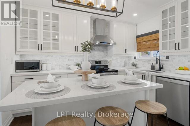 667 WICKENS AVENUE  Burlington (Lasalle), ON L7T 3T1