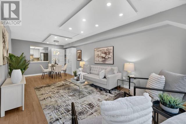 221 - 1001 CEDARGLEN GATE  Mississauga, ON L5C 4R2