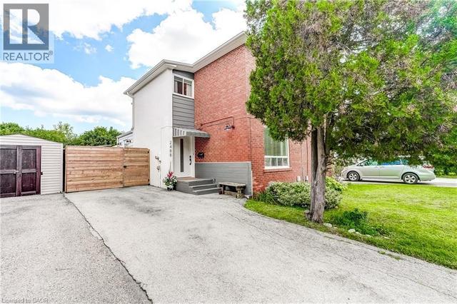 2488 BROOKHURST Road  Mississauga, ON L5J 1R3