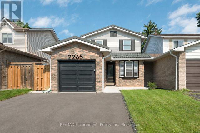2265 MIDDLESMOOR CRESCENT  Burlington (Brant Hills), ON L7P 3X2