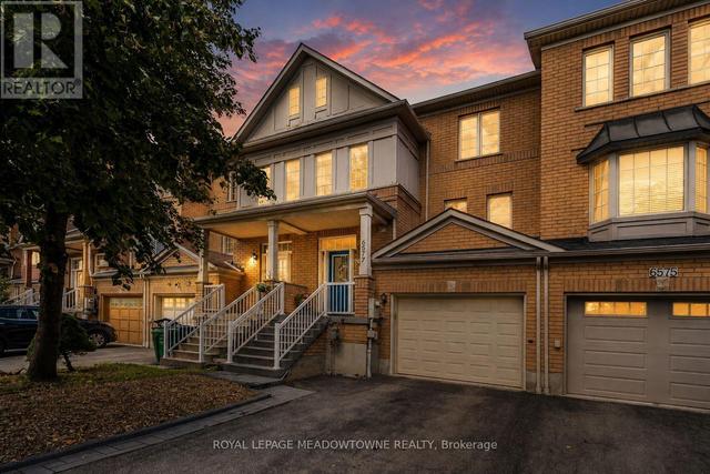 6577 JAZZY MEWS  Mississauga, ON L5W 1R9