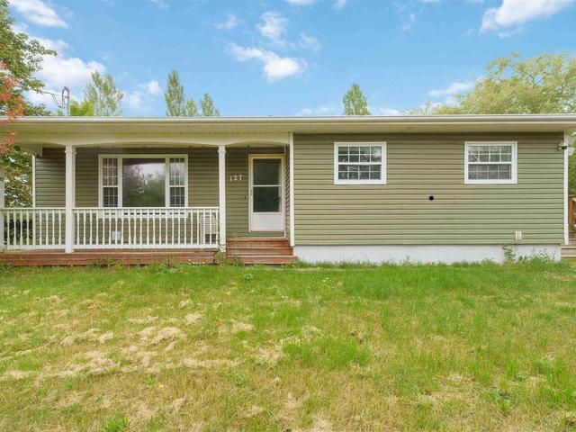 127 Highland Avenue  Wolfville, NS B4P 1Z8