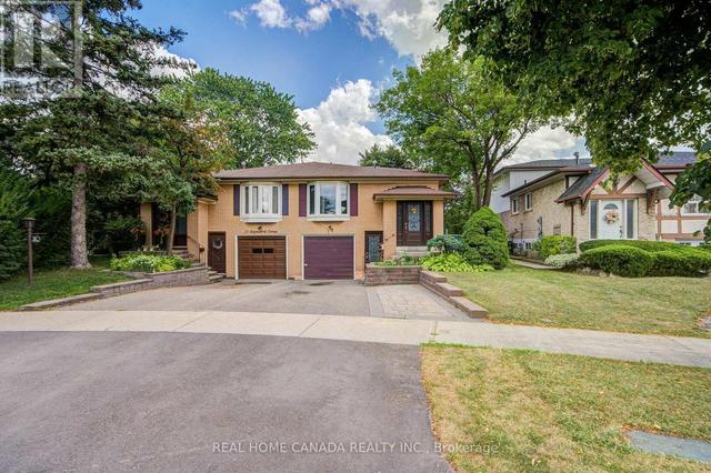 19 HEPWORTH DRIVE Toronto, ON M9R 3W1