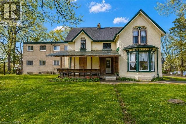 20 ELLIOTT Street  Cambridge, ON N1R 2J2