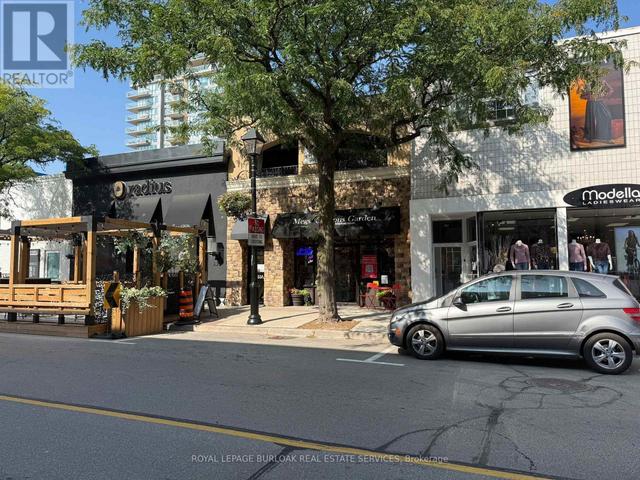 453 BRANT STREET  Burlington, ON L7R 2G3