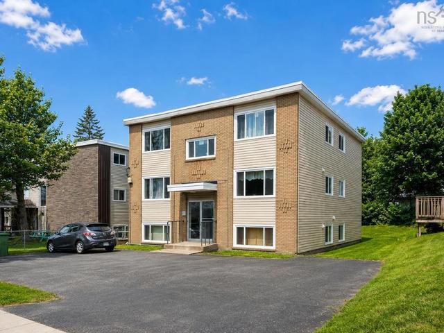 37 Gaston Road  Dartmouth, NS B2Y 3W2