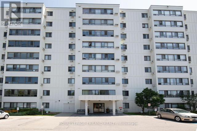 507 - 135 BASE LINE ROAD W  London South (South D), ON N6J 4W4