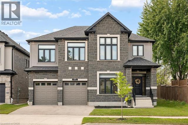 163 REDTAIL Street  Kitchener, ON N2K 4J5