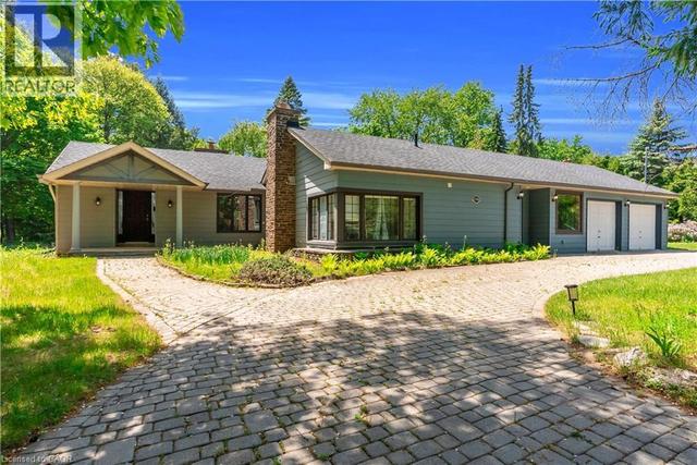1356 OAK Lane  Mississauga, ON L5H 2X7