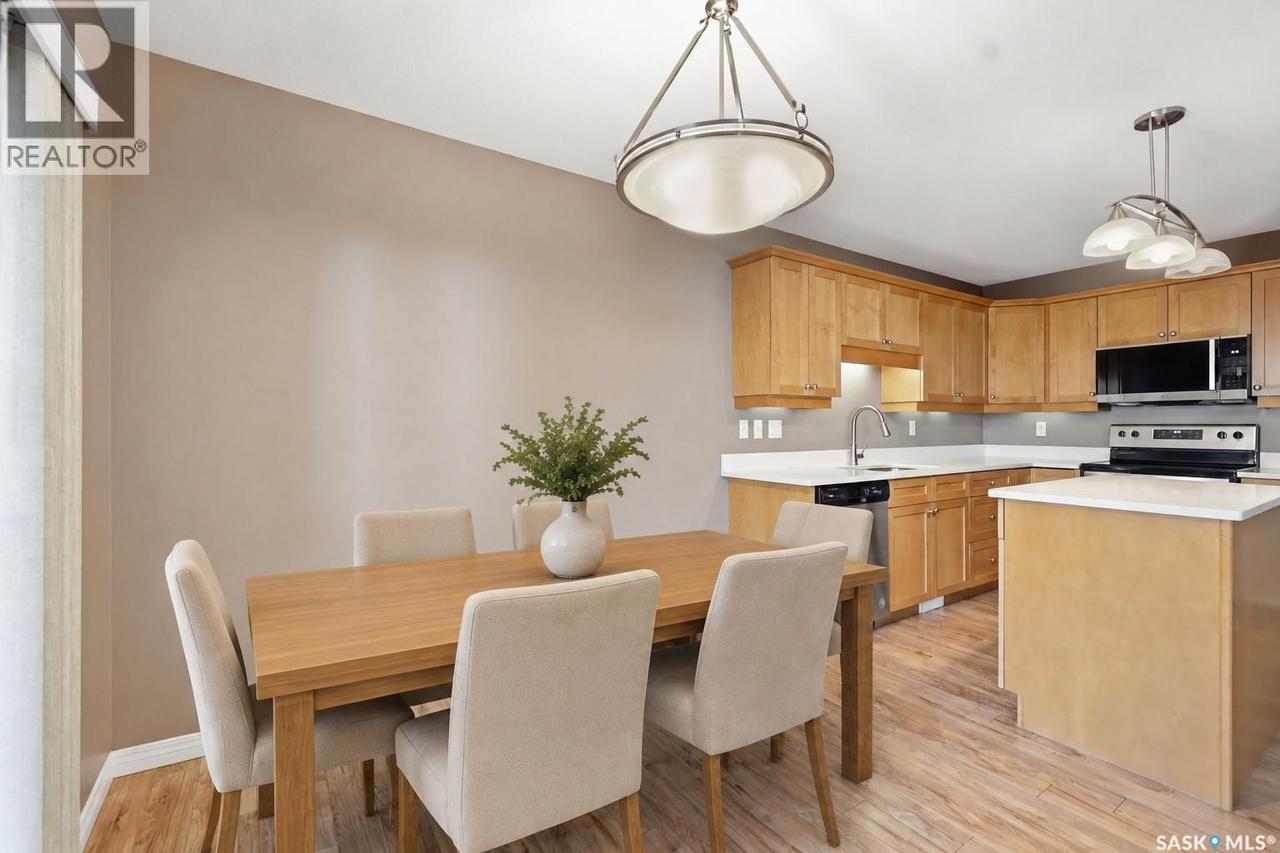 7 110 Dulmage Crescent, Saskatoon, SK - Indoor Photo Showing Dining Room