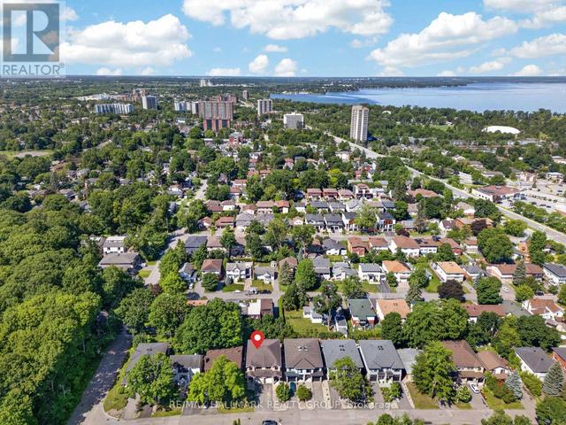 856 NORTON AVENUE  Ottawa, ON K2B 5P6