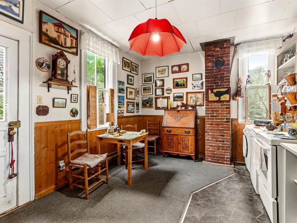 6079 Compton Avenue, Halifax, NS - Indoor
